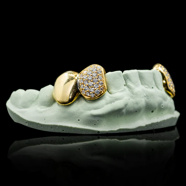 Mixed Solid & Iced Caps